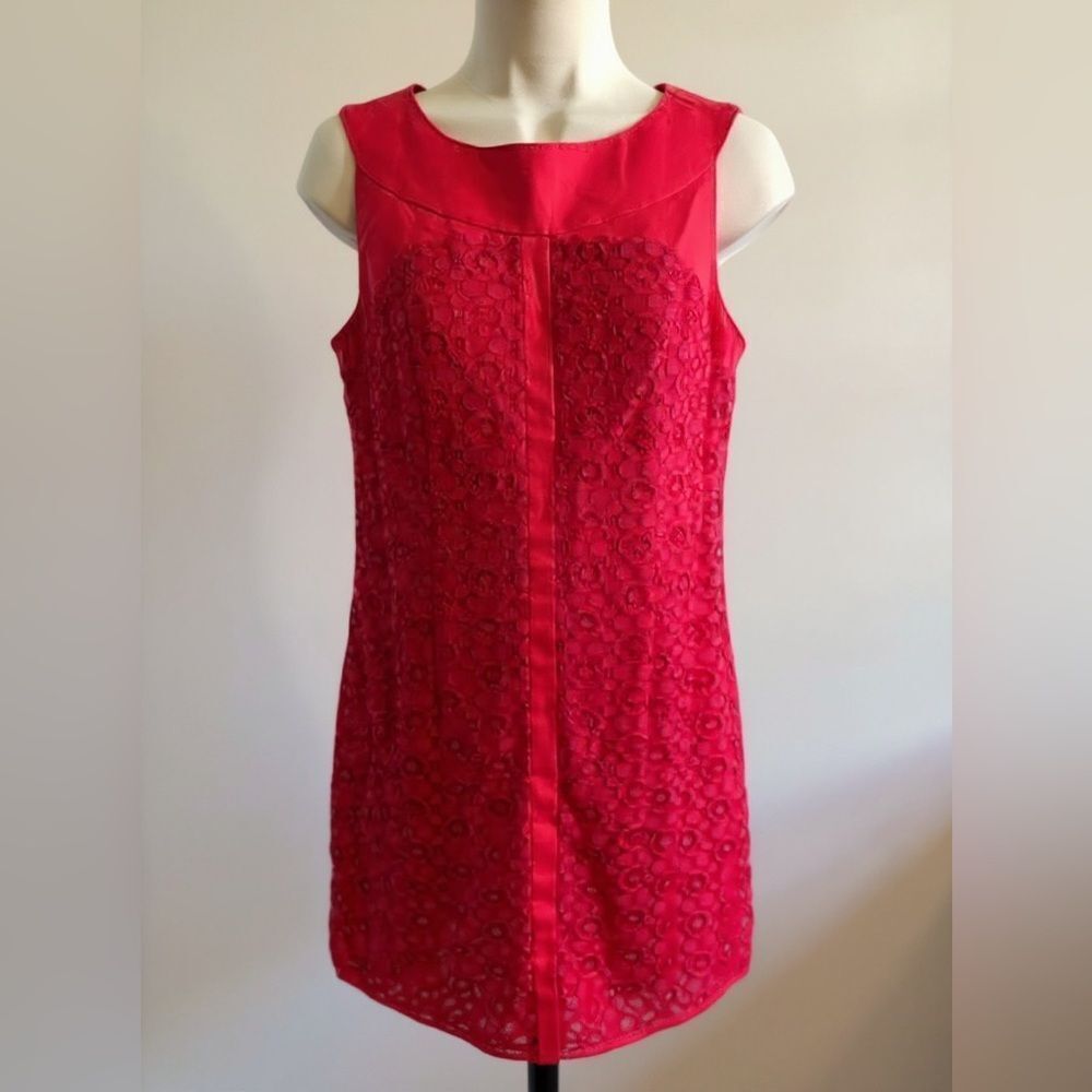 Adrianna Papell Red Sleeveless Lace Dress. Size 4